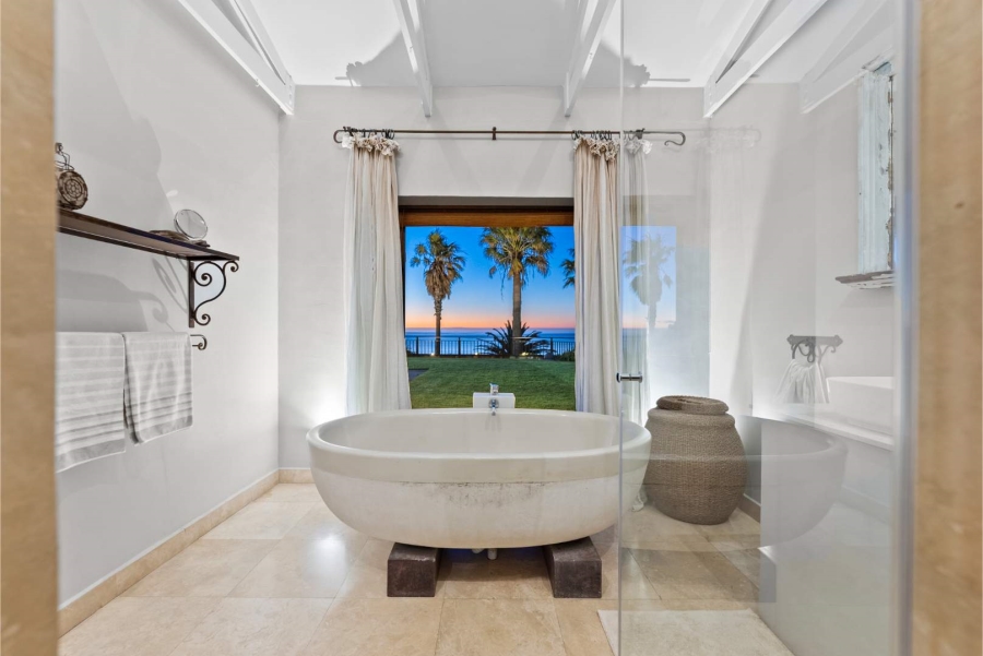 6 Bedroom Property for Sale in Camps Bay Western Cape